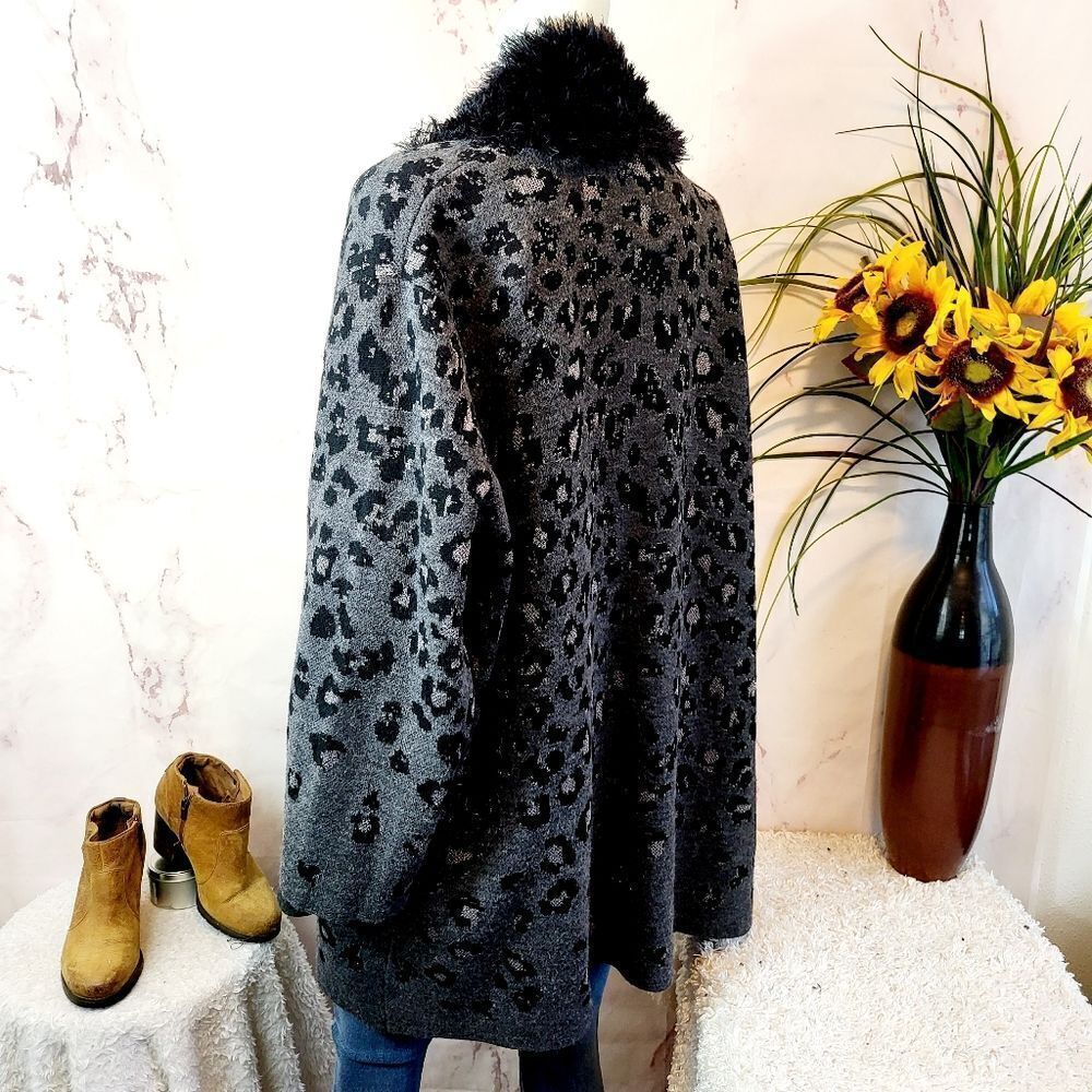 Lauren Michelle Woman beautiful fur trim leopard print - Picture 5 of 6